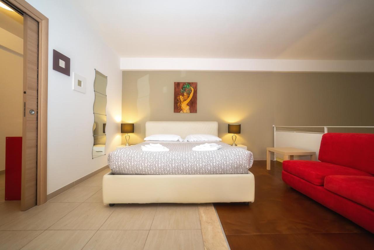 Il Cortile Delle Esperidi Apartment เลชเช ภายนอก รูปภาพ