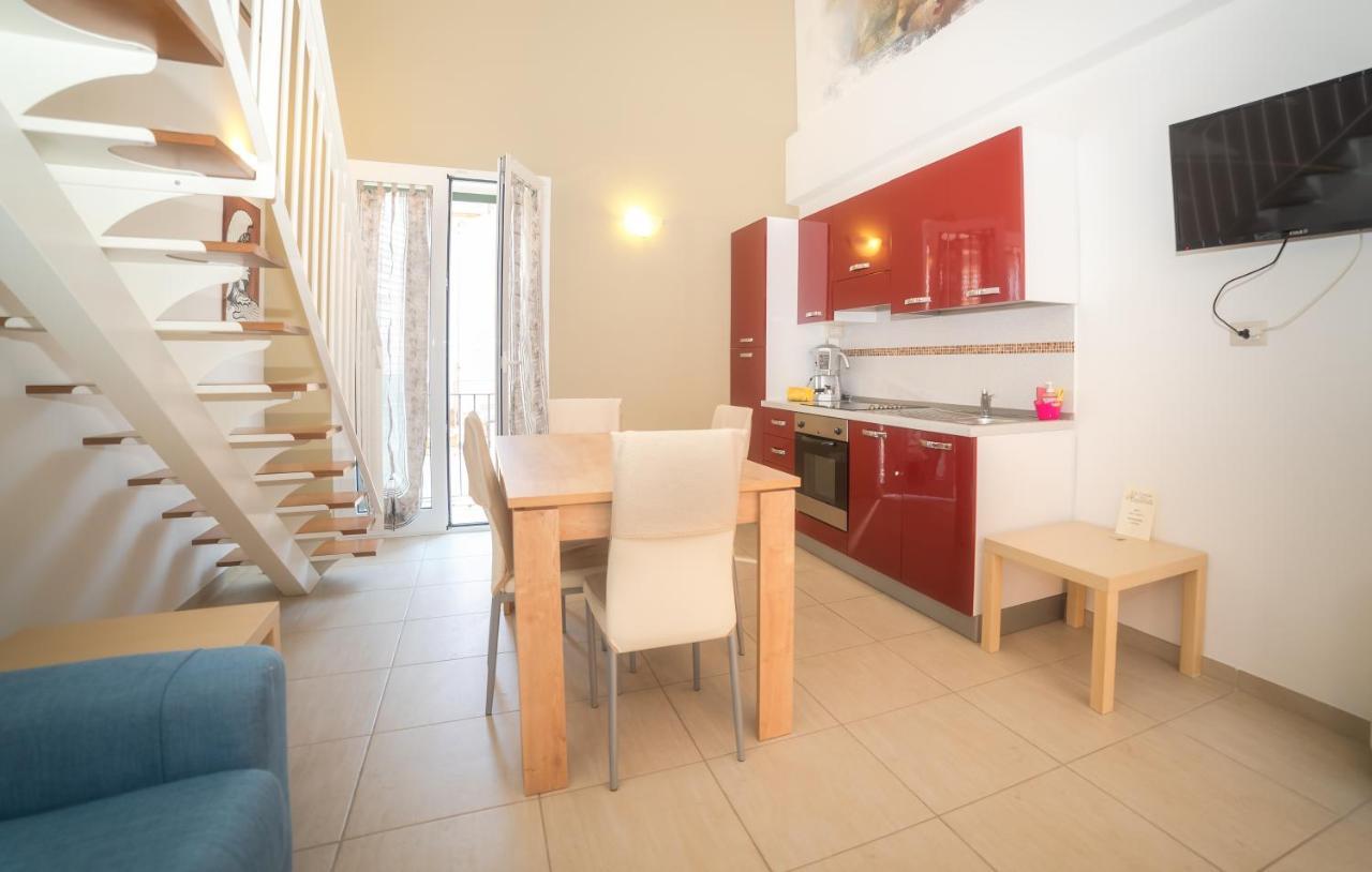 Il Cortile Delle Esperidi Apartment เลชเช ภายนอก รูปภาพ