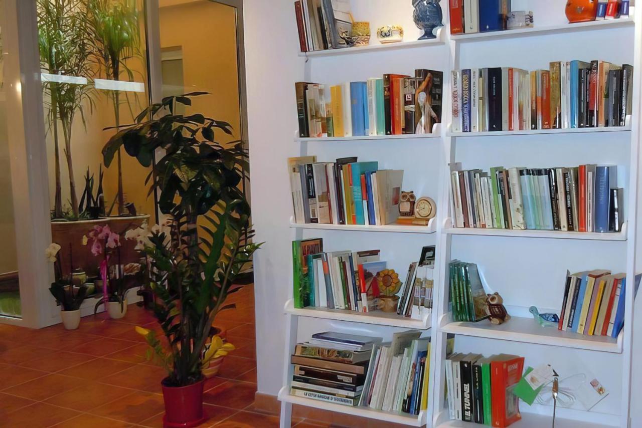 Il Cortile Delle Esperidi Apartment เลชเช ภายนอก รูปภาพ