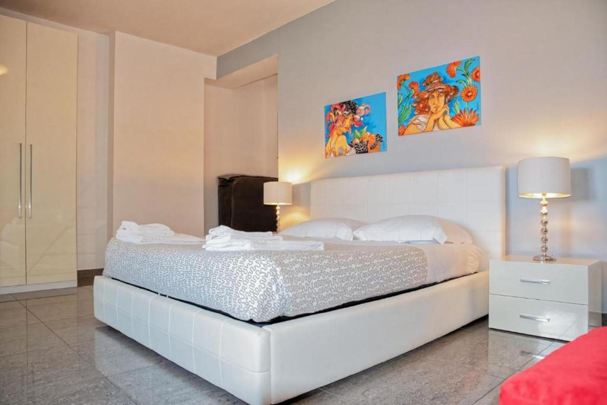 Il Cortile Delle Esperidi Apartment เลชเช ภายนอก รูปภาพ