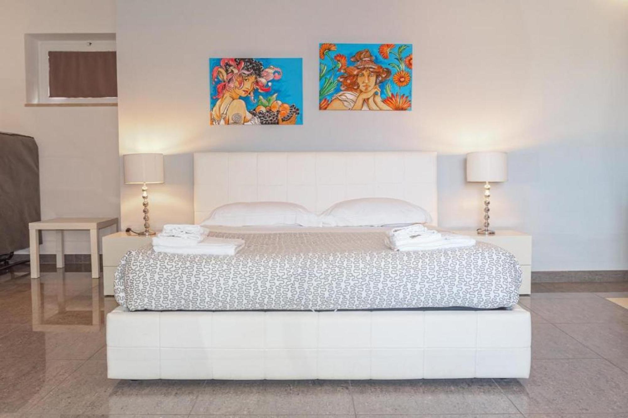 Il Cortile Delle Esperidi Apartment เลชเช ภายนอก รูปภาพ